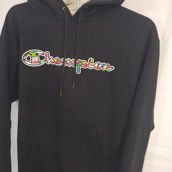 Champion Black and Gray Sweatshirt with Sporty Design - Picture 4 of 8